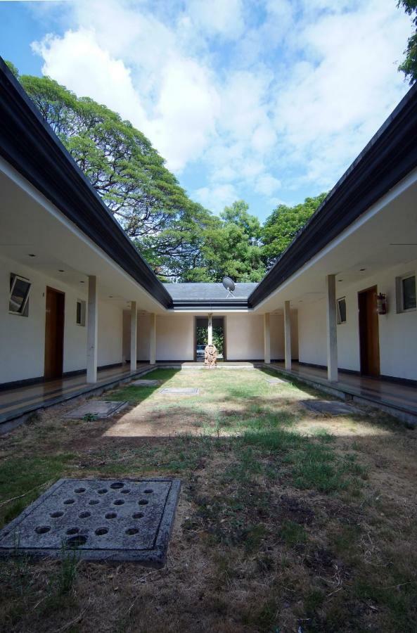 Mint Koregaon Park Next To Osho Ashram Пуна Экстерьер фото
